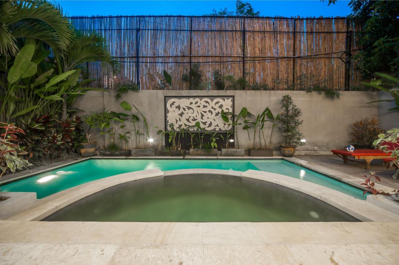 Villa Suzuki 1 Seminyak Exterior photo
